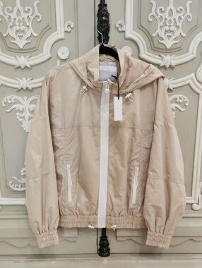 AJE Athletica Beige Hooded Windbreaker Jacket Size US 6/ AU 10 BNWT